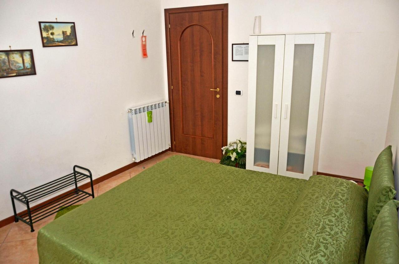 Bed & Breakfast A Castel Capuano Naples Exterior photo