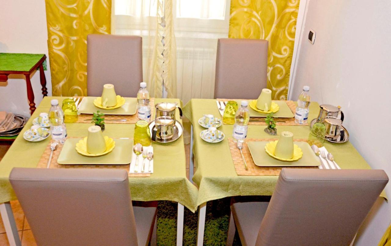 Bed & Breakfast A Castel Capuano Naples Exterior photo